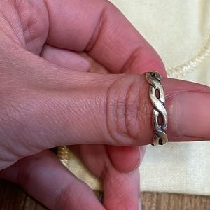 James Avery ring size 6